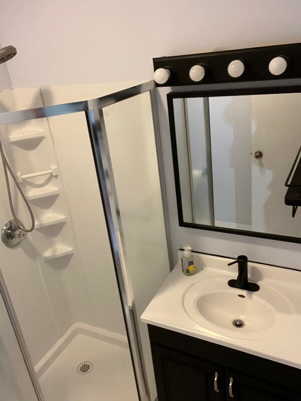 Building Photo - 1639 W 38th Pl