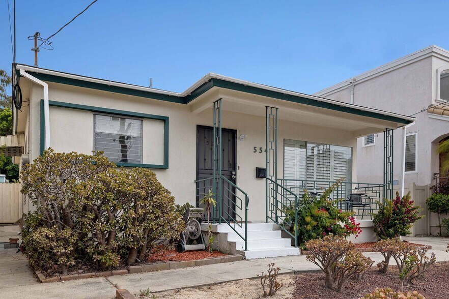 Building Photo - 554 2nd St