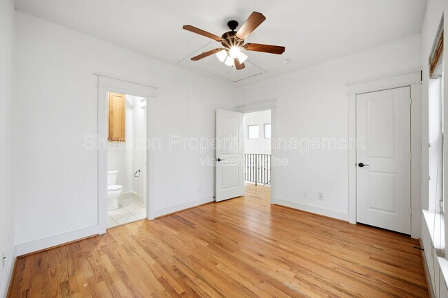 Building Photo - 2323 Sperber Ln