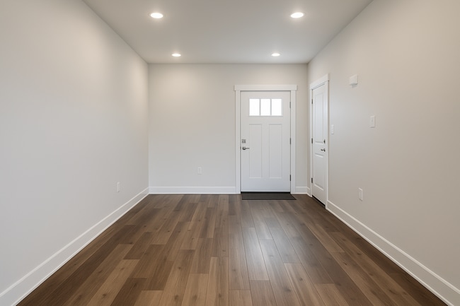 Building Photo - The Hills Townhomes 201-210