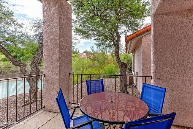 Building Photo - 6414 N Tierra De Las Catalinas