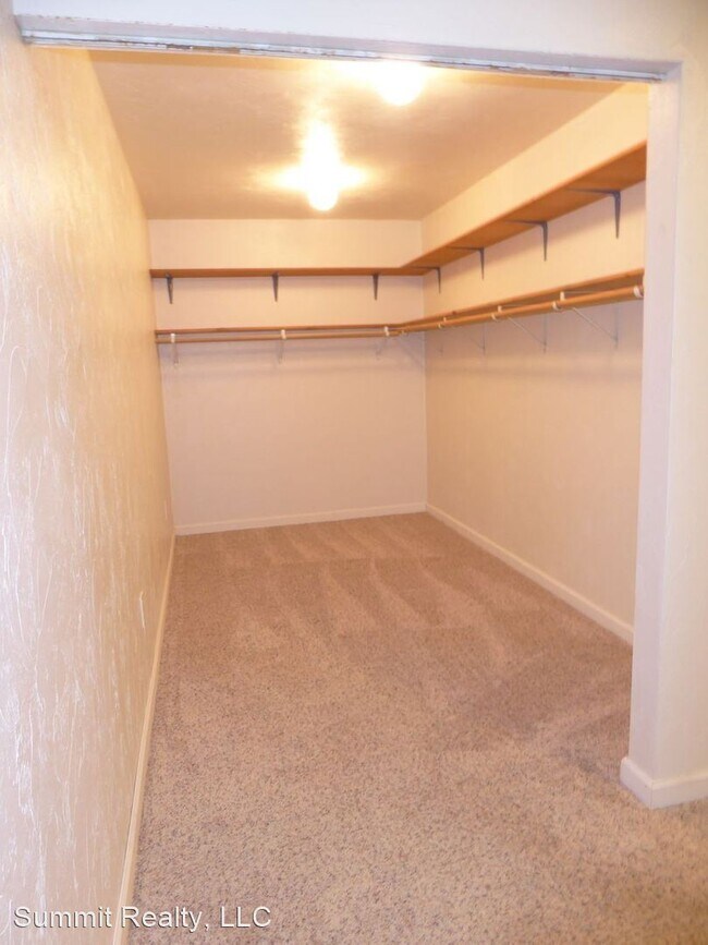 Building Photo - 4 br, 3 bath House - 4319 Conifer Lane