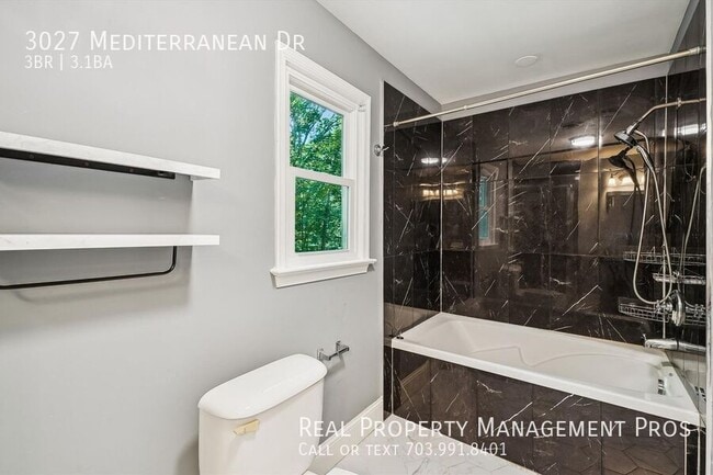 Building Photo - 3027 Mediterranean Dr