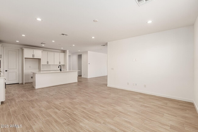 Building Photo - 23724 N 165th Dr