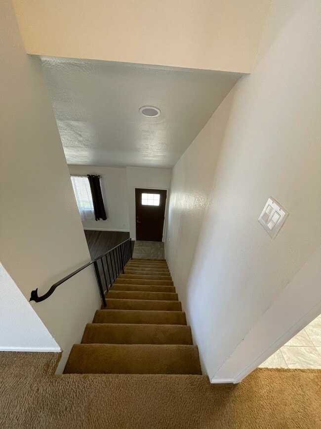 Building Photo - 2631-2631 V St