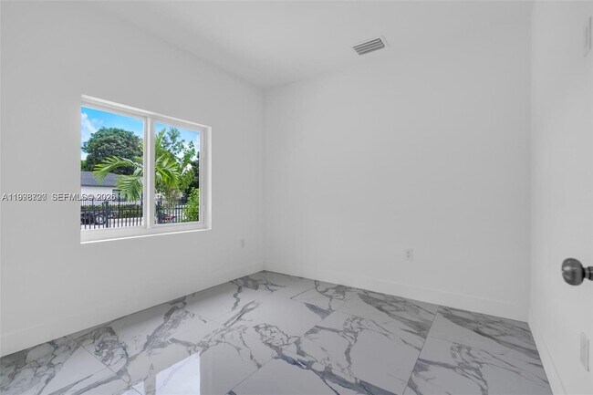 Building Photo - 11870 SW 220th Terrace