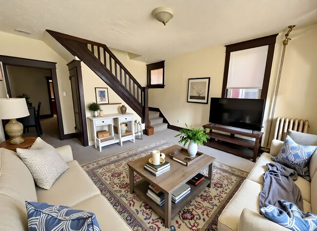 Primary Photo - 3 Bedroom Single Family Home in Harrisburg!