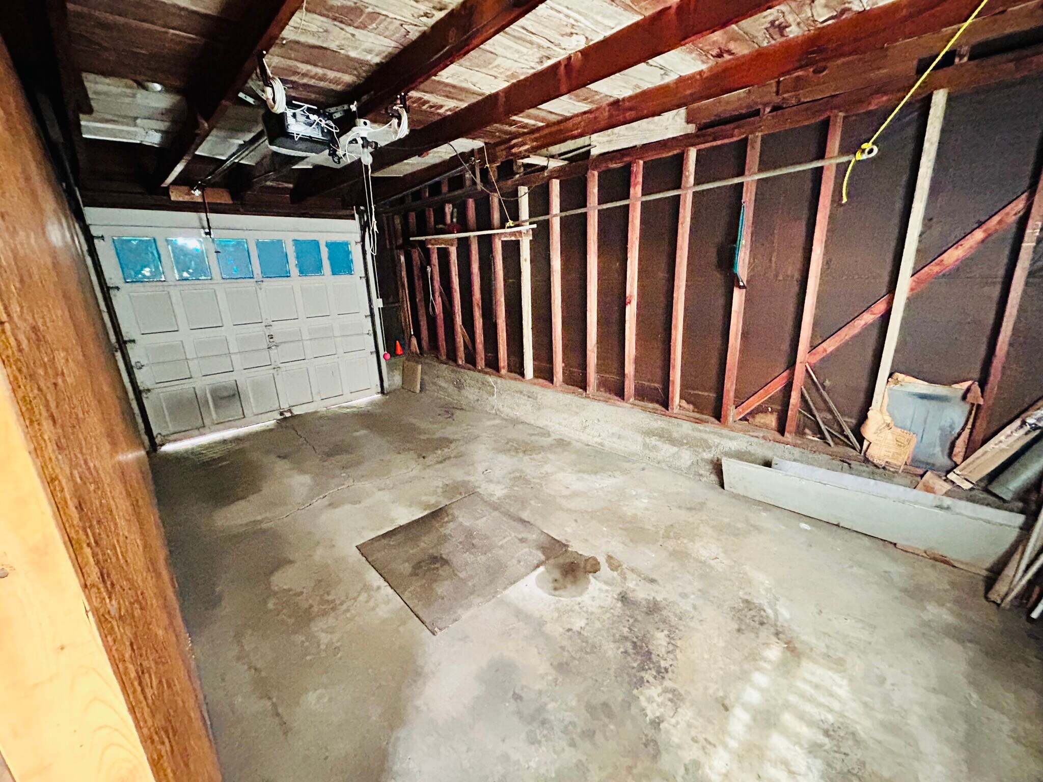 Shared garage - 3131 Hassler St