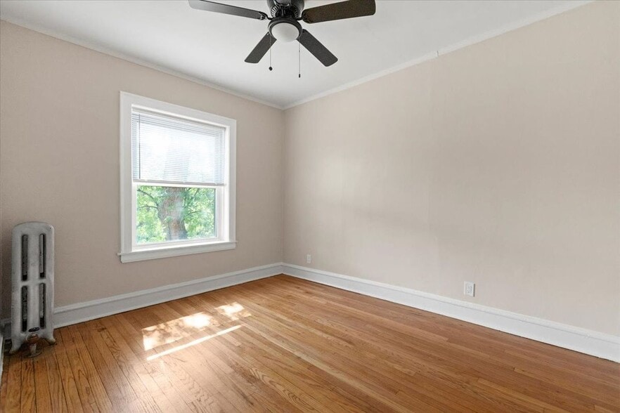 Building Photo - 4105 N Spaulding Ave