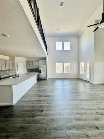 Building Photo - 2408 Grapevine Wy