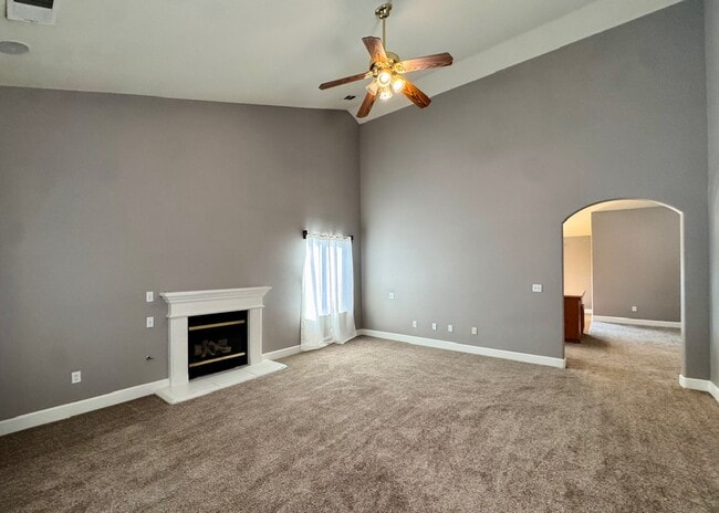 Building Photo - 445 S 19th Ave