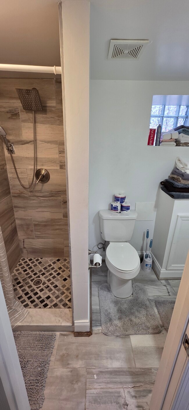 Building Photo - 2300 Garrett Ave