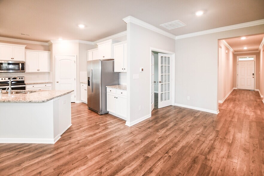 Building Photo - 102 Duskwood Dr