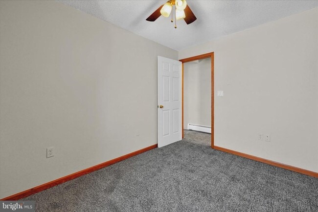 Building Photo - 430 E Main St