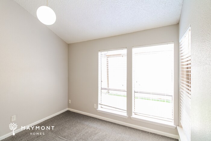 Building Photo - 10814 Kirktown Dr