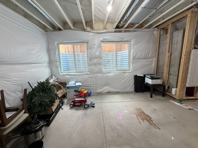 Building Photo - Modern Duplex Near Cherry Creek Trail with Quartz Kitchen, Loft & Low-Maintenance Living