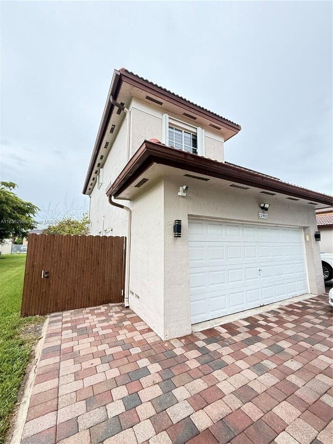 Primary Photo - 22902 SW 113th Ct