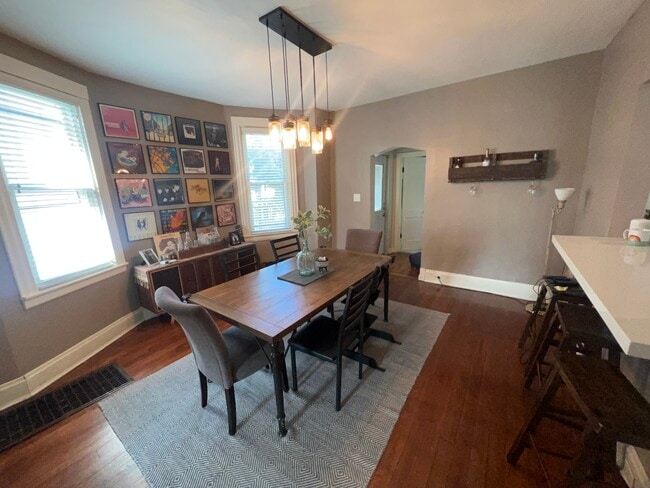 Building Photo - 4216 32nd Ave