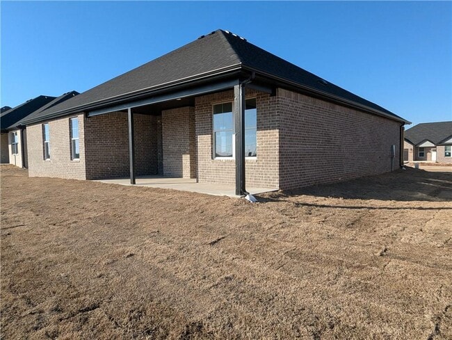 Building Photo - 7801 Range Ave