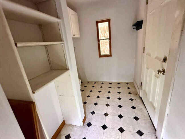 Building Photo - 202 S Magnolia St