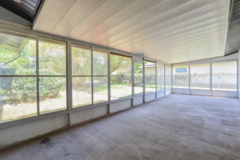 Building Photo - 10423 Cedarhurst Ave