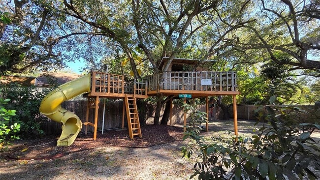 Building Photo - 7400 SW 166th St