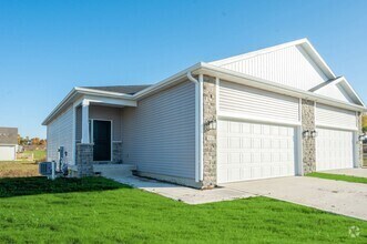 Building Photo - Wolf Creek Townhome Rentals