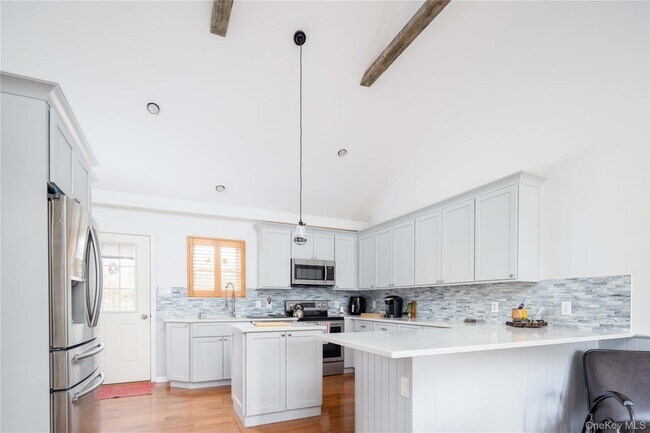 Building Photo - 7 Washington Ave