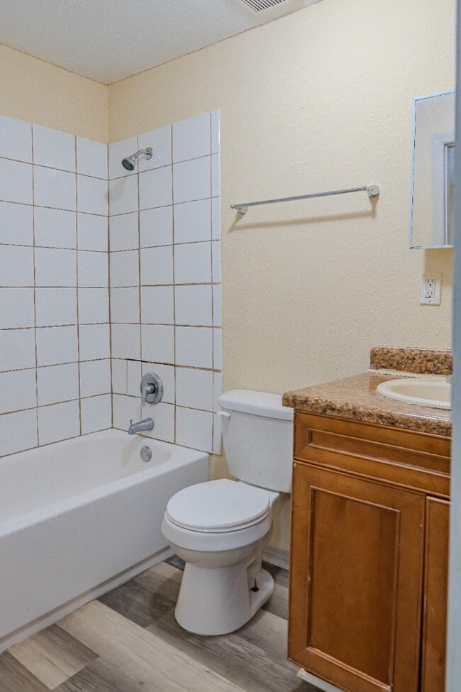 Building Photo - 804 M.L.K. Blvd NE