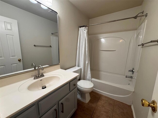 Building Photo - 18708 Dry Pond Dr