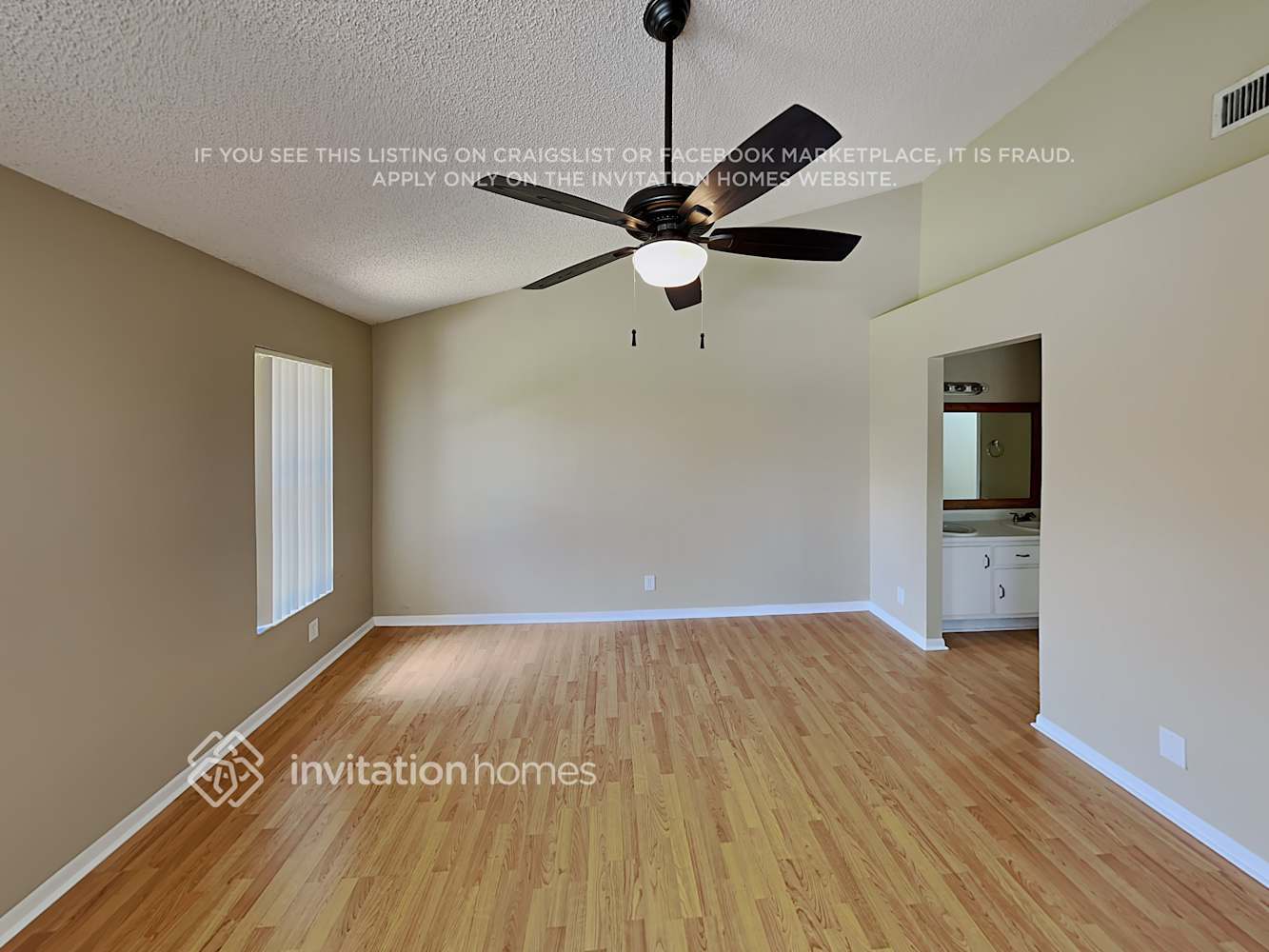 Building Photo - 5112 NW 49th Ave