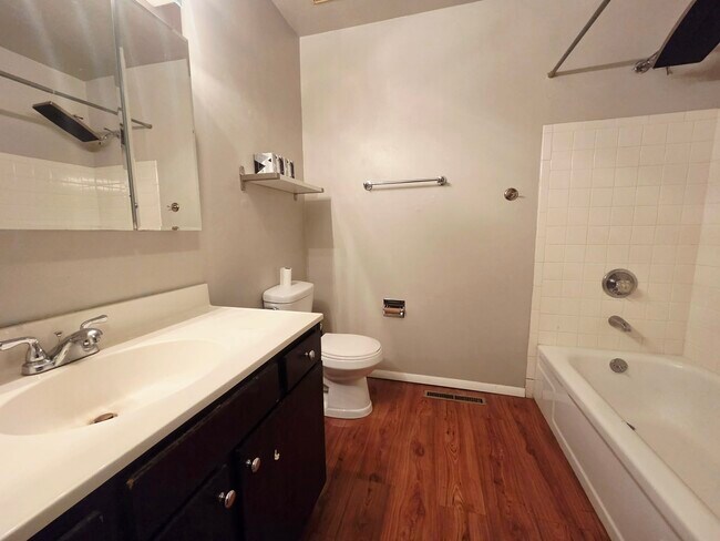 Building Photo - 250 Dolomite Dr