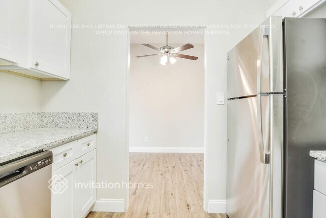 Building Photo - 6226 Dahlia Dr