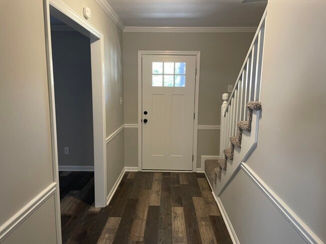 Building Photo - 325 Hackamore Trail