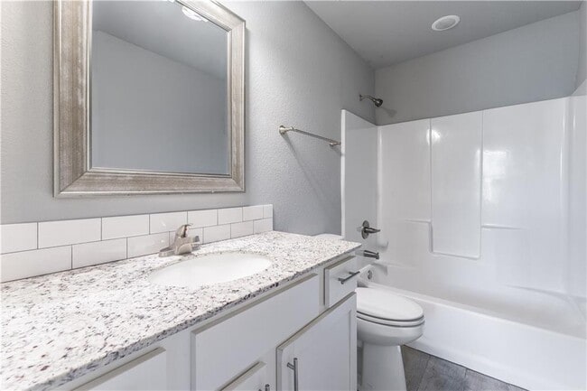 Building Photo - 1322 N Corsica Dr