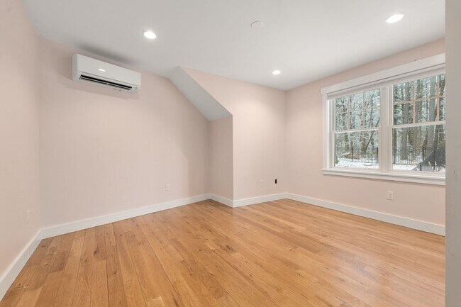 Building Photo - Keystone