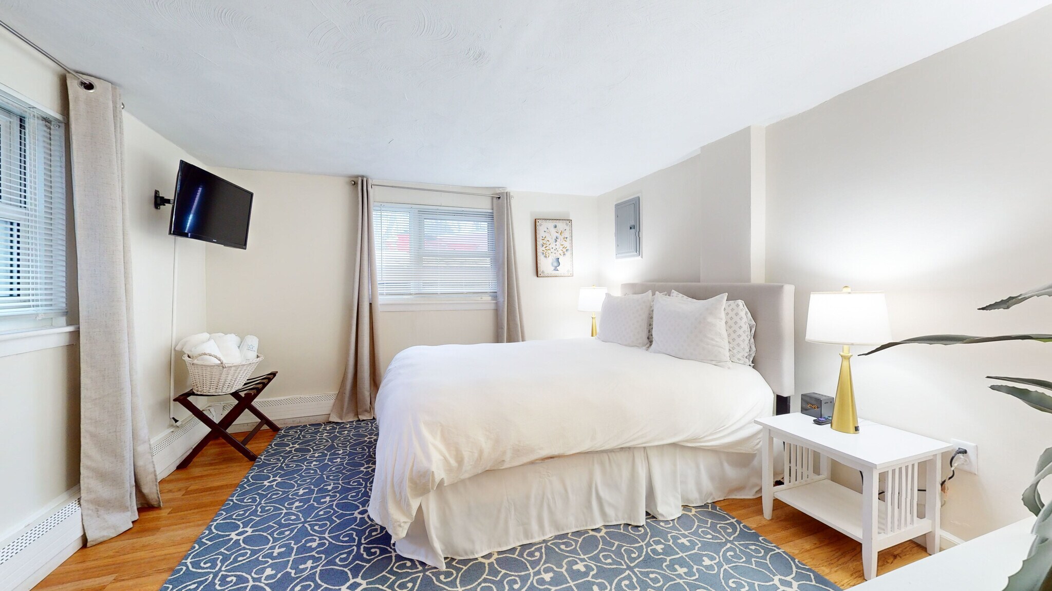 Building Photo - 79 Chestnut St