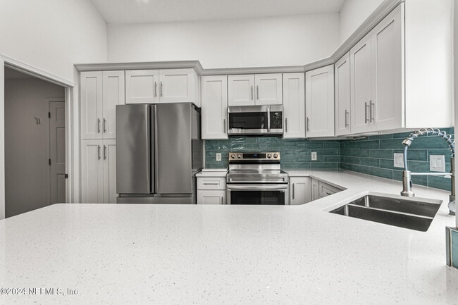 Building Photo - 8621 Goodbys Trace Dr