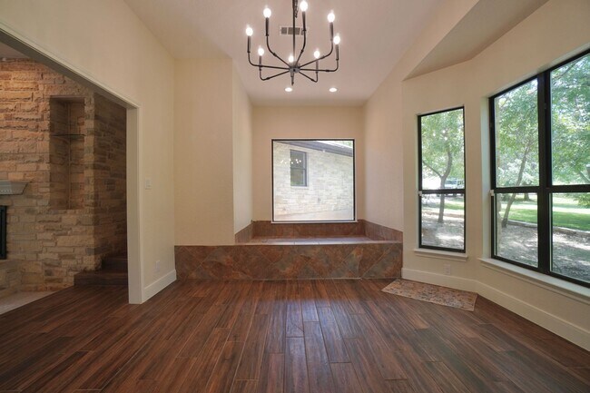 Building Photo - 8 Woodhollow Trail