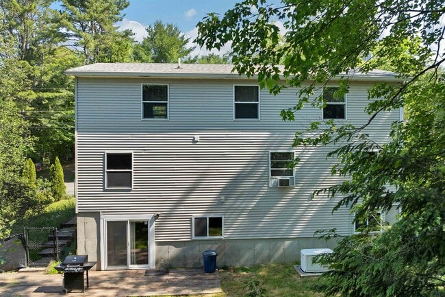 Building Photo - 368 Chesham Rd