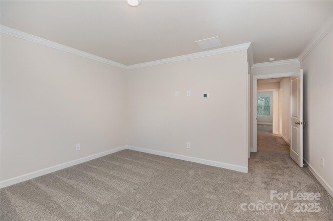 Building Photo - 4135 Smt Wds Dr
