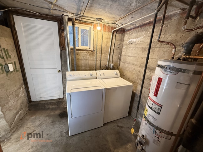 Building Photo - 2 Bd / 1 Ba Hillside Castle with Parking, Yard & Scenic Views