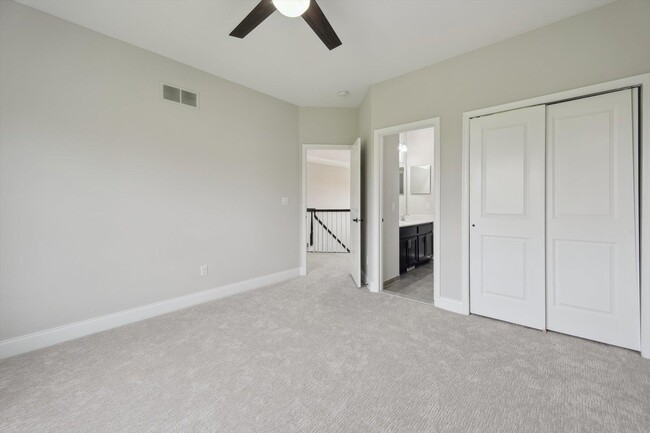 Building Photo - 1840 Tapadera Dr