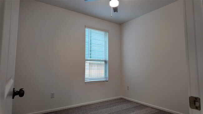 Building Photo - 15023 Rustic Moon Rd