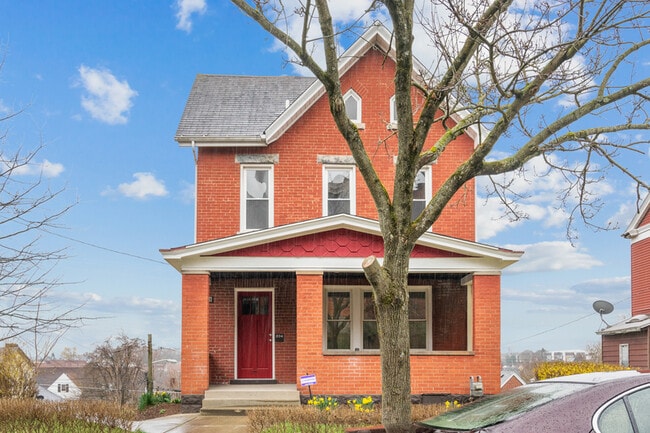 Primary Photo - 204 Jucunda St