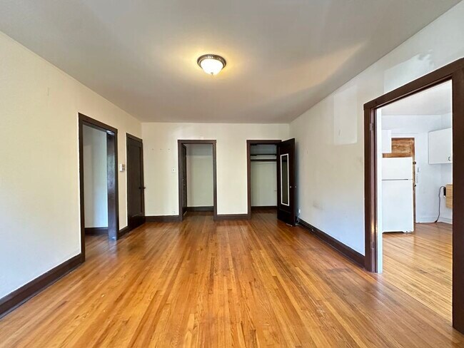 Building Photo - 3300 W Schubert Ave