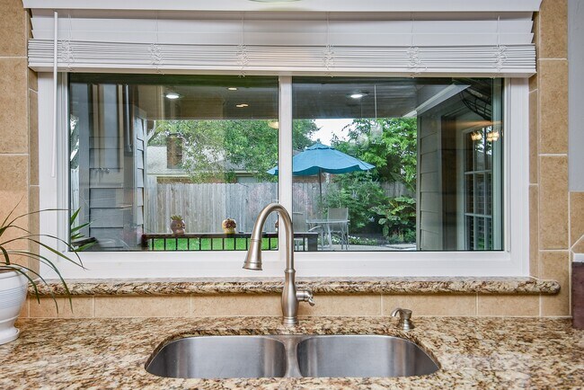 Building Photo - 1918 Quail Grove Ln