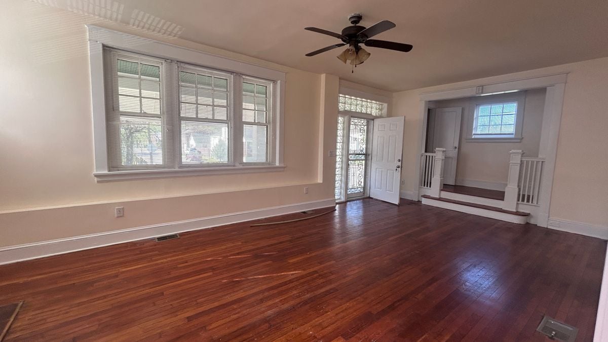 Building Photo - 1216 Williamsburg Rd