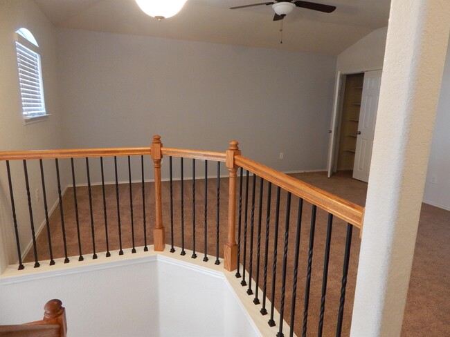 Building Photo - 1310 Stonewall Ridge