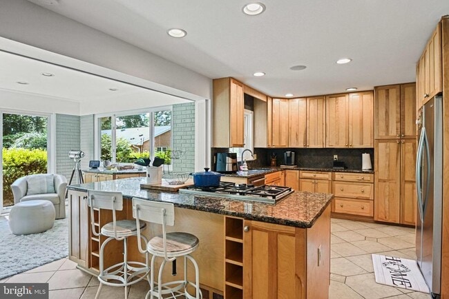 Building Photo - 8633 Janet Ln